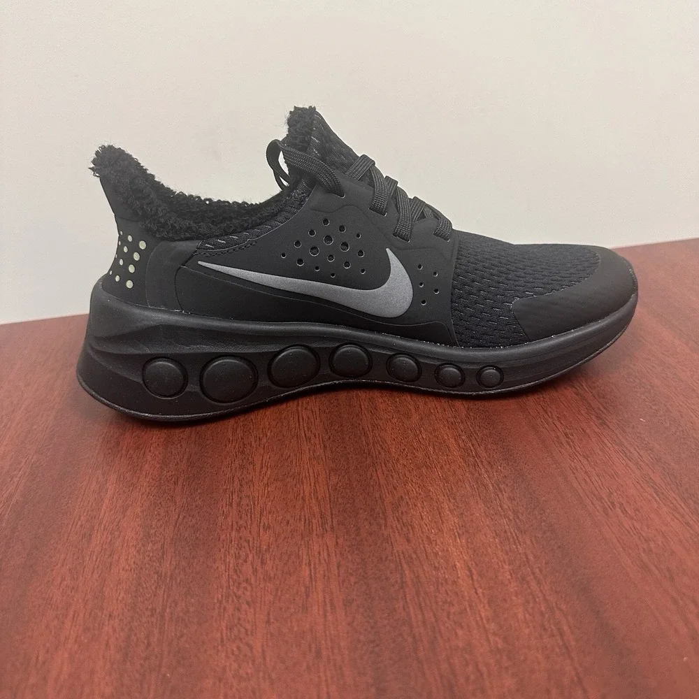 Nike CruzrOne Shoes Womens 6.5 Sneakers Active Streetwear Athleisure NEW $150
